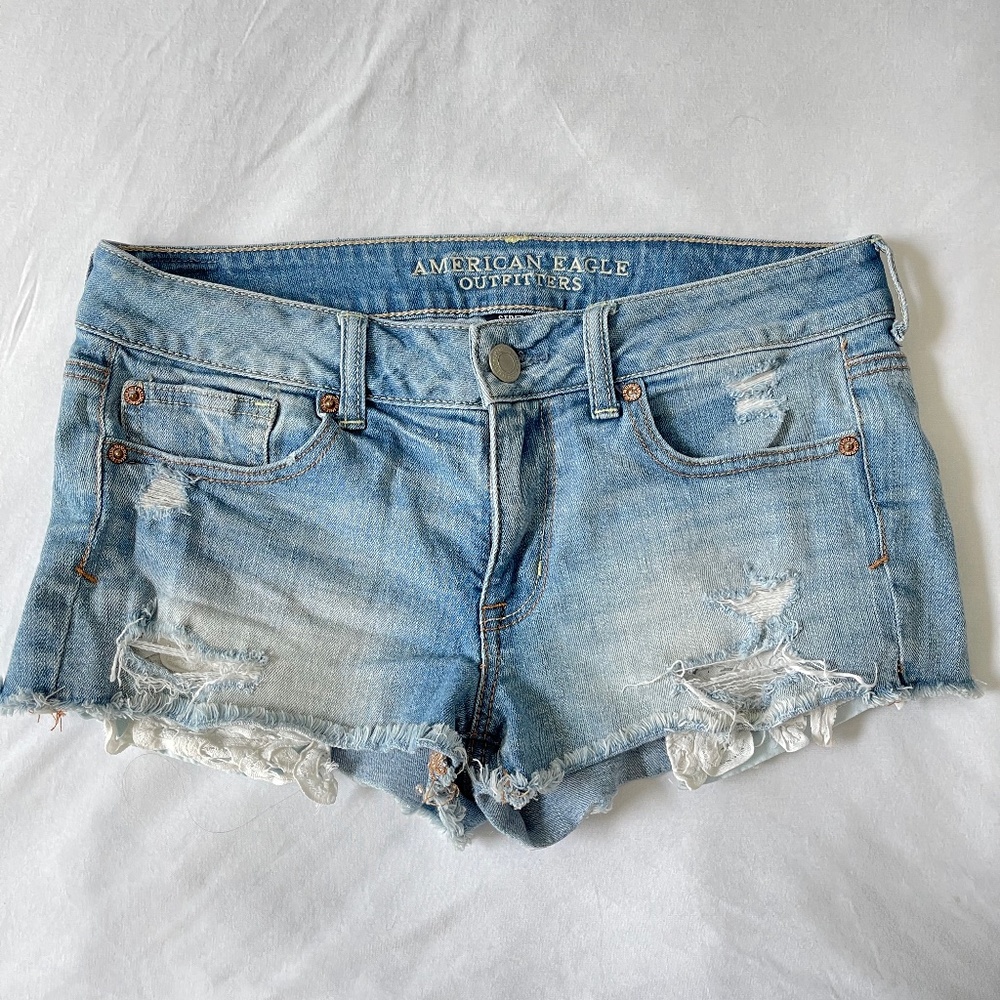 Light wash Low-rise AE Stretch Denim Shorts